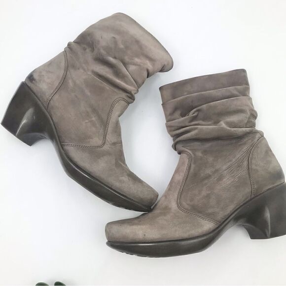 NAOT Taupe Leather MODESTO Ruched Ankle Boots - Picture 1 of 14